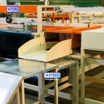 Packaging machine into bags