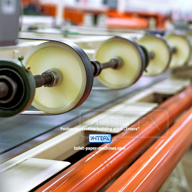 Toilet paper logs wrapping machine